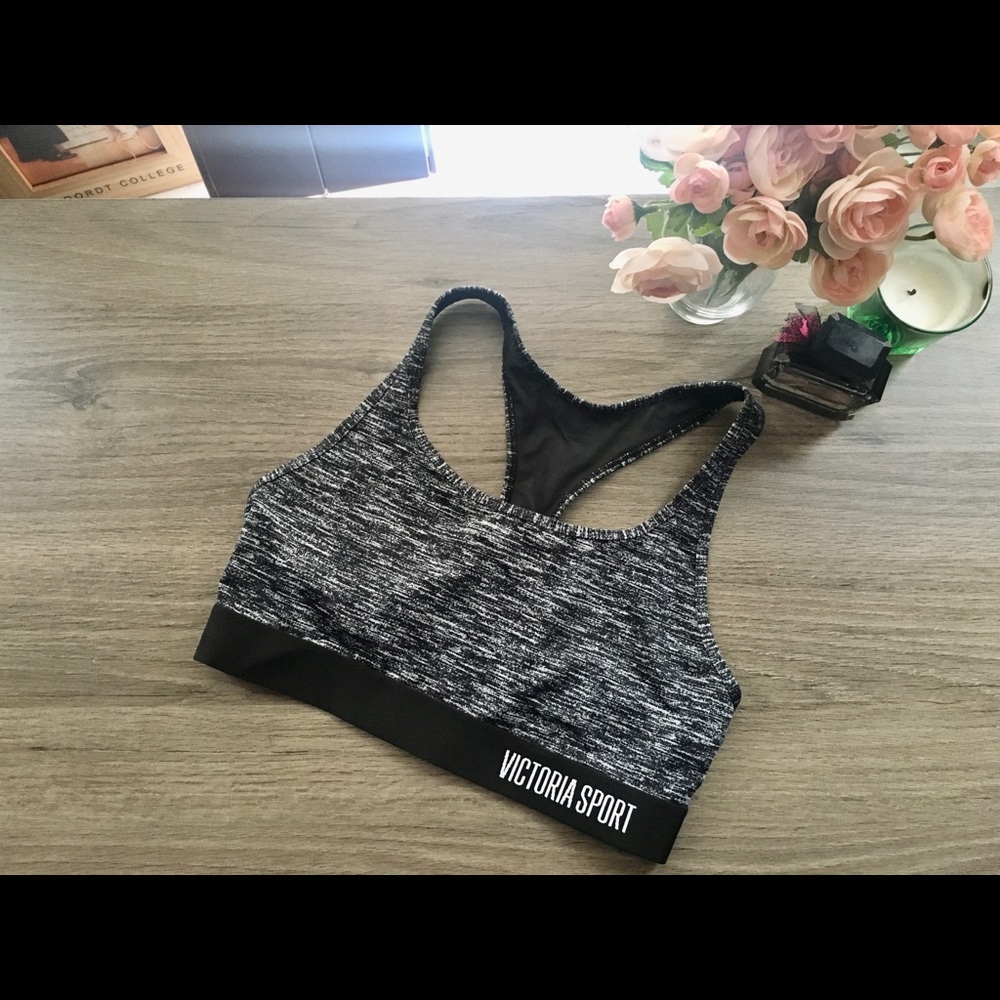 Victoria Secret Lightweight Max Sport Bra Like New